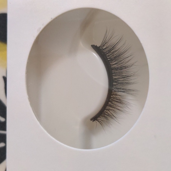 New! Static Nails Magnetic Lash Set - Picture 6 of 6